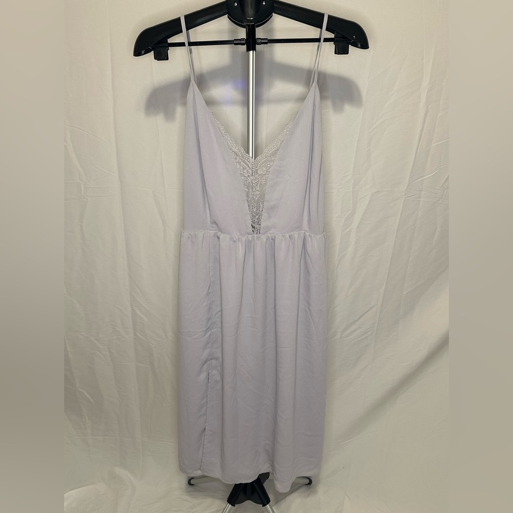 Lulu's Soft Back-less Lavender Dress